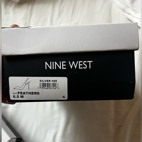 Nine West metallic silver slingback pump - Picture 4 of 6